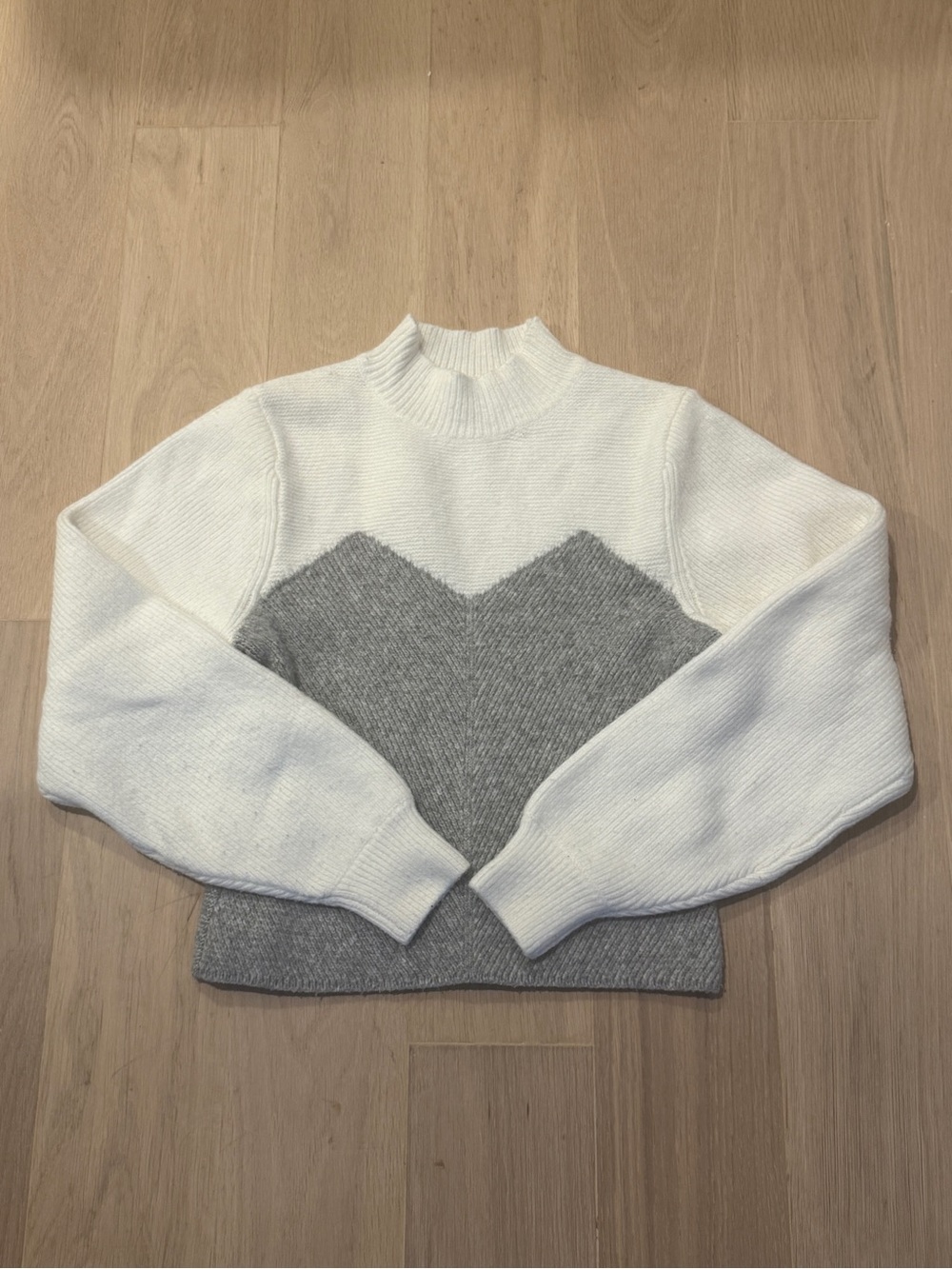 & Other Stories Cream Gray Colorblocked Mockneck Sweater Small